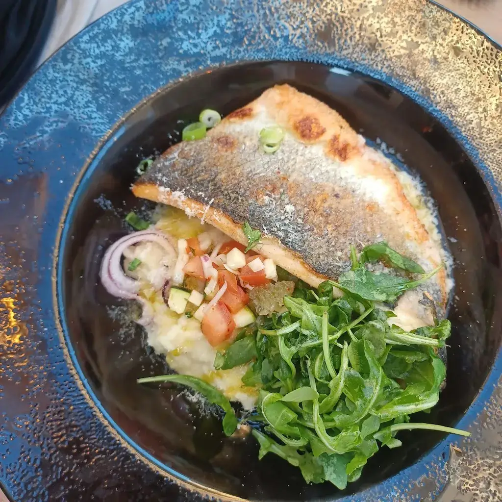 Laetitia Delay_Le Quai-sausset_Sausset-les-Pins_review