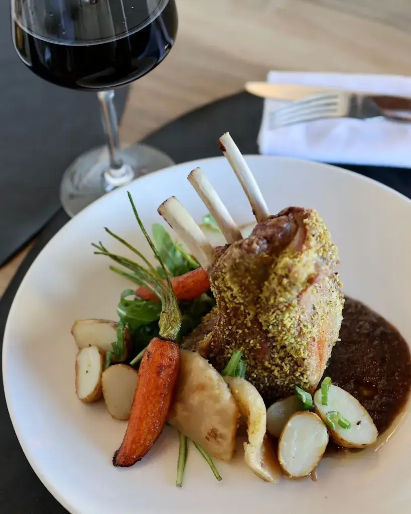 Le Quai-sausset_Sausset-les-Pins_slider_image_2