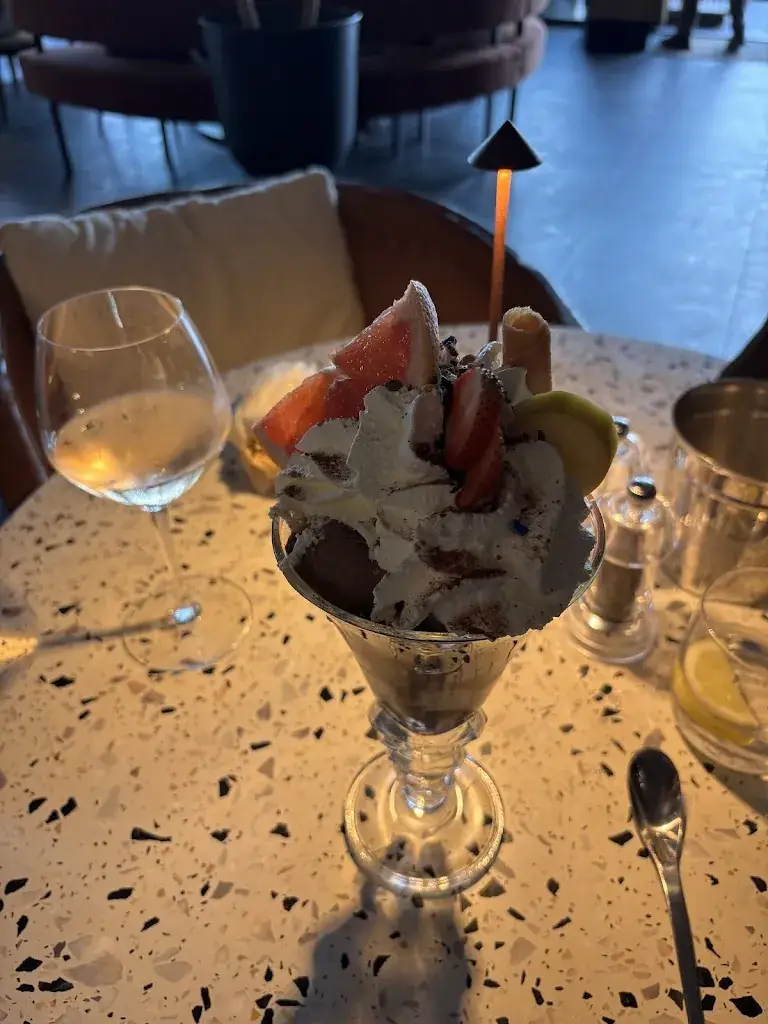 Will Mallott_Ba'o Terra_Sausset-les-Pins_review