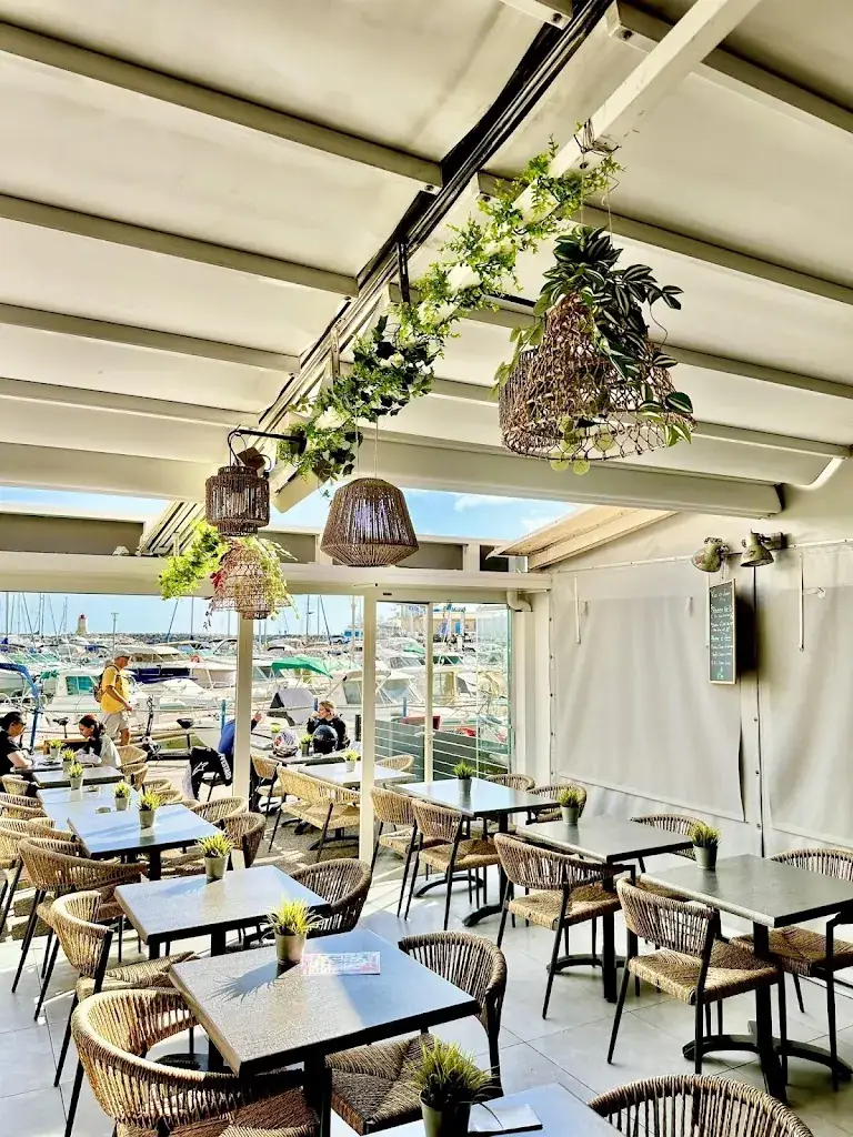 L' Océan restaurant in Sausset-les-Pins