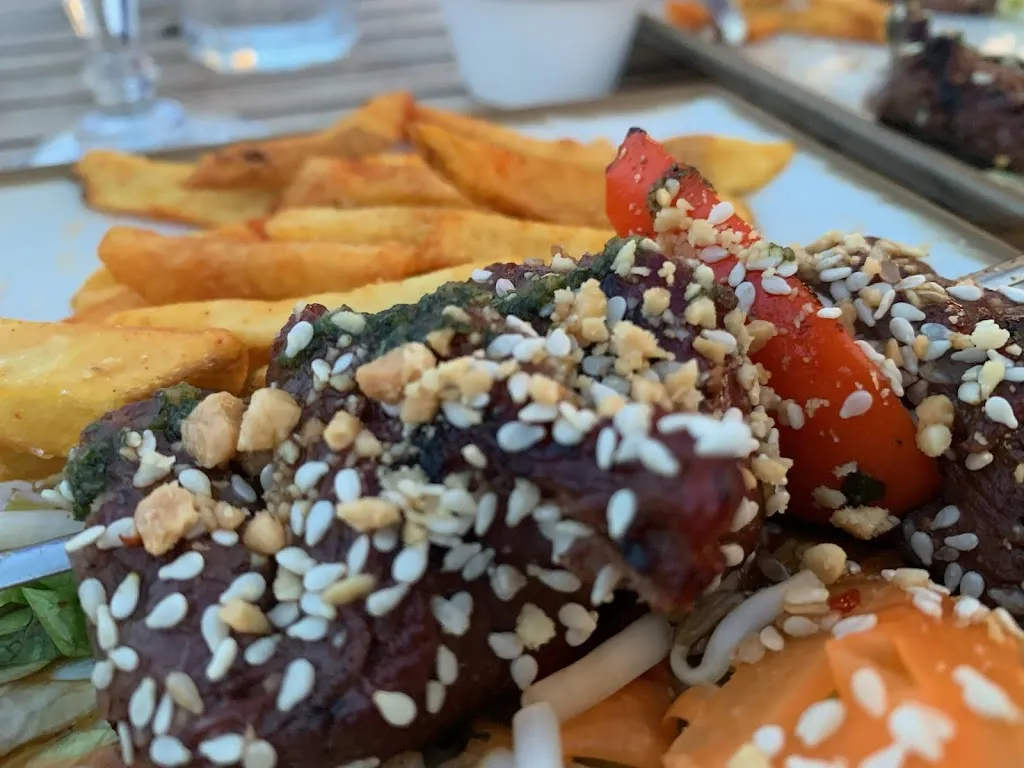 Andrew Cuerden_Victy Beach_Sausset-les-Pins_review