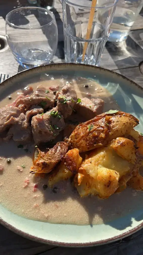 Clara Espanet_Le Patio_Sausset-les-Pins_review