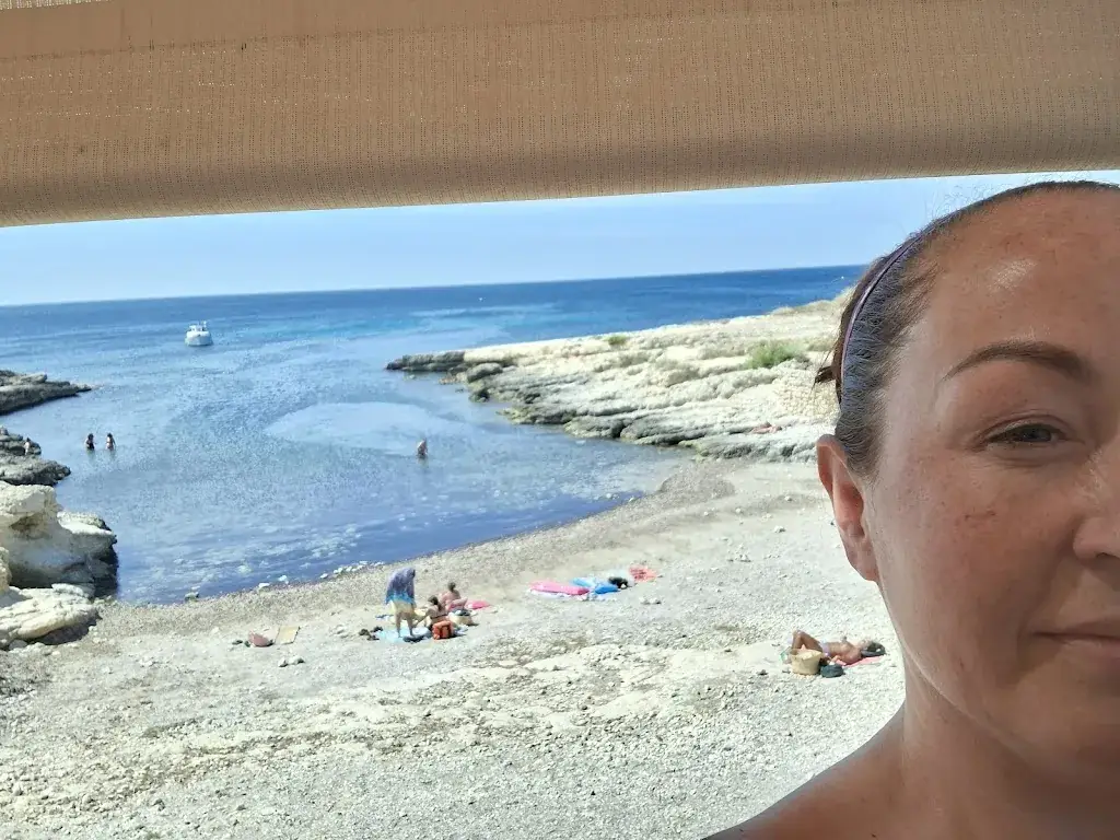 Edel H_La Plage_Sausset-les-Pins_review