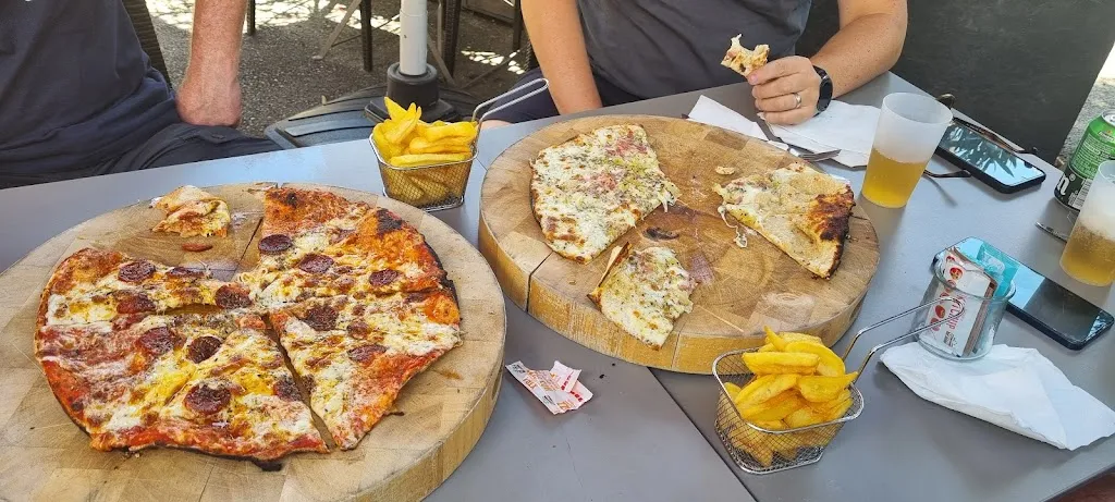 Ian Hambleton_Pizzeria Snack Le four provencal_Sault_review