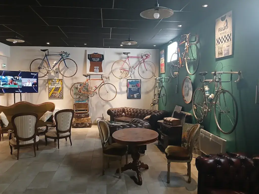 David Holton_Hotel Le Nesk_Sault_review