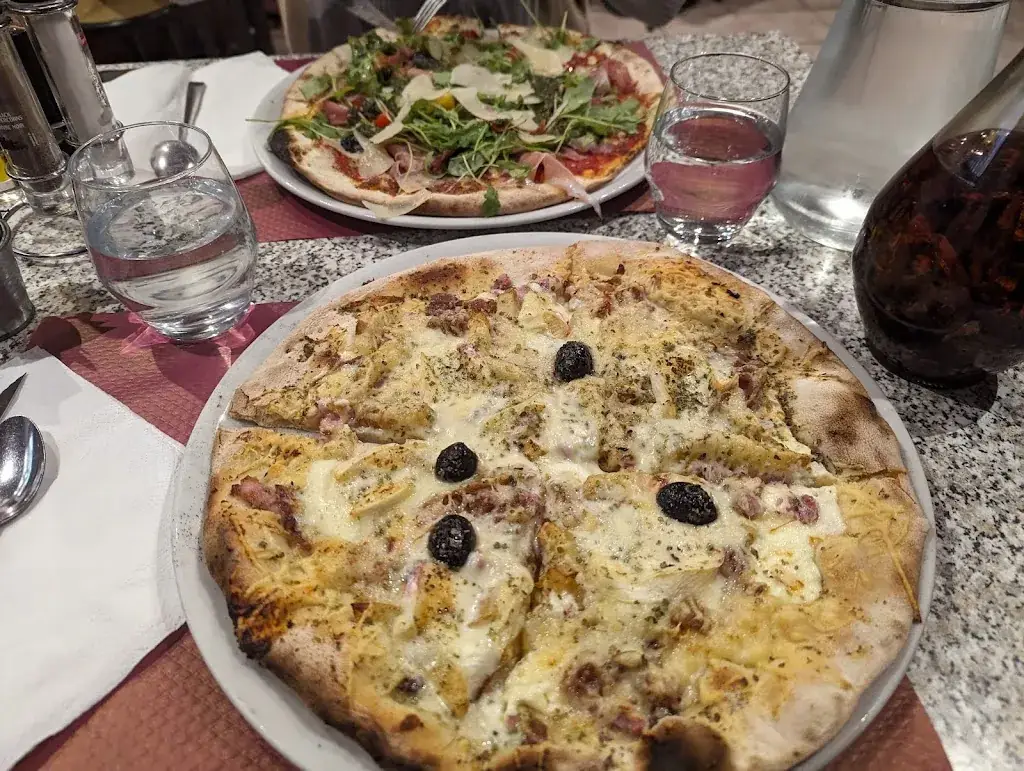 C O_La Calabria_Septèmes-les-Vallons_review