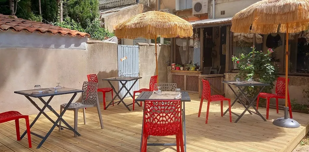 Mademoiselle Liberthé_Sénas_slider_image_3