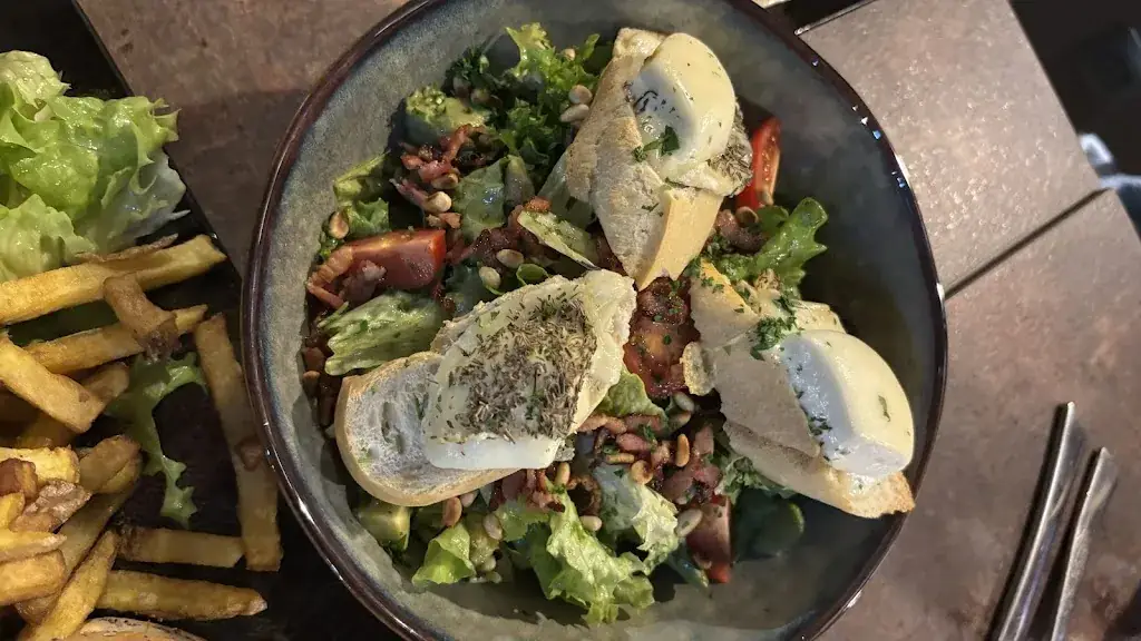 Romane Trtn_Pub Brasserie Chez Lio_Sénas_recensione