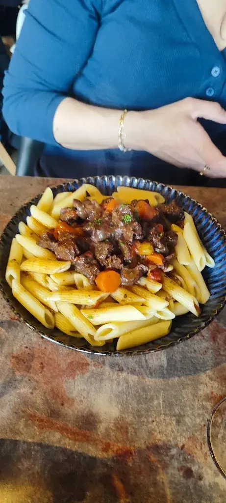 Prisci G_Pub Brasserie Chez Lio_Sénas_recensione