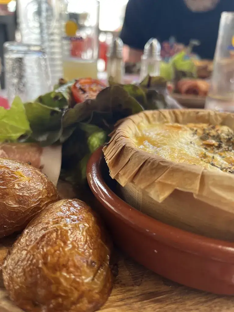 Caroline D_Ma'Zine village_Seyne_recensione