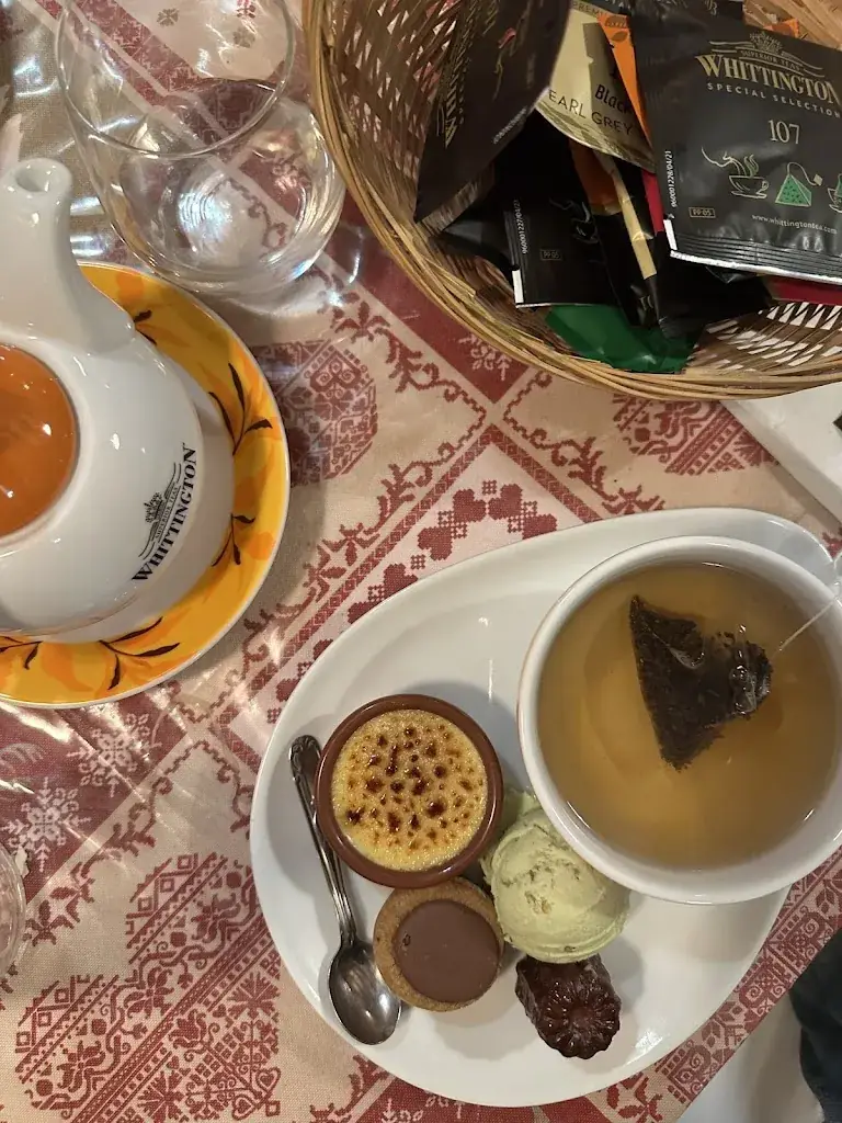 Chania Baldwin_Les Cimes_Selonnet_review