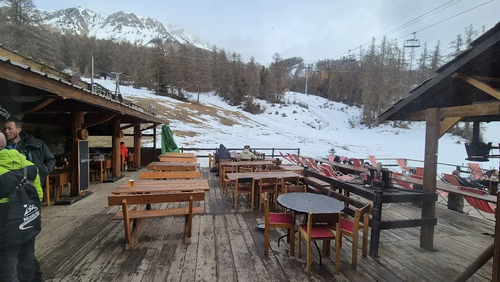 Les Clapeiries_Montclar_slider_image_1