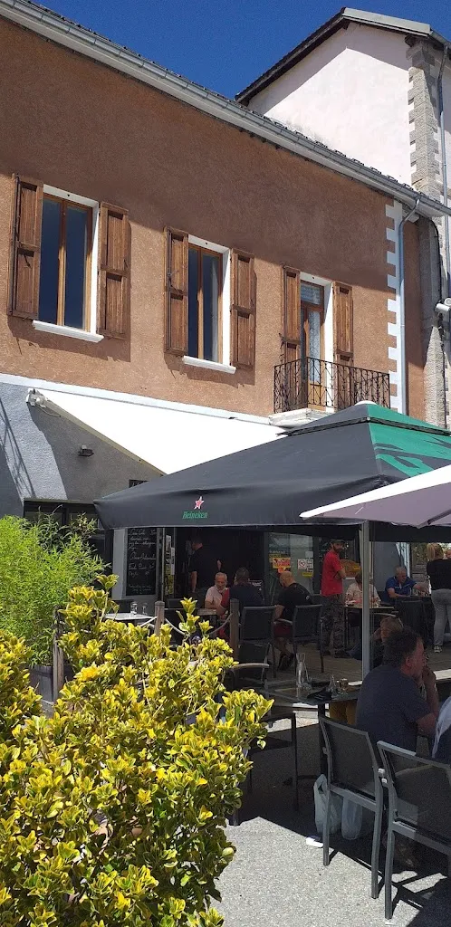 Sébastien Debolle_Le serena café - Brasserie - Relais motard_Seyne_review