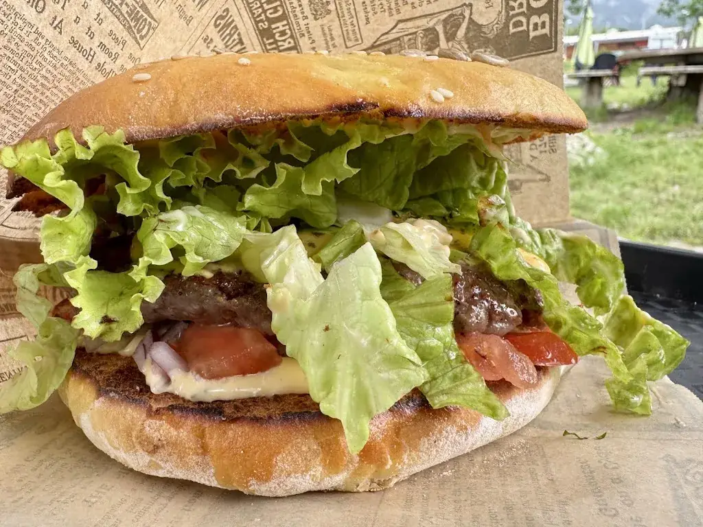 Hans-J. Salzbrunn_Food Truck Hop Hop Hop_Seyne_review