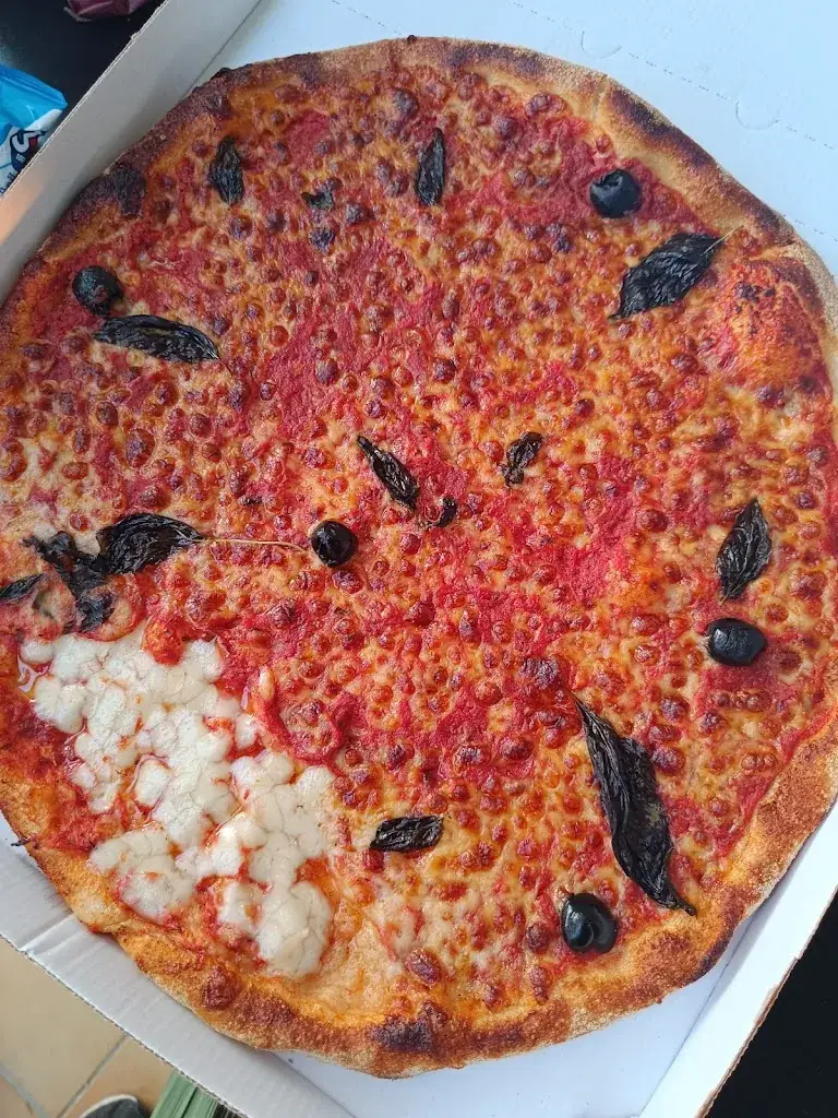 Menu_Pizzeria La Squadra_Simiane-Collongue_image_6