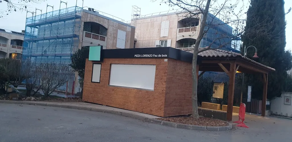 Pizza Lorenzo Simiane_Simiane-Collongue_slider_image_2