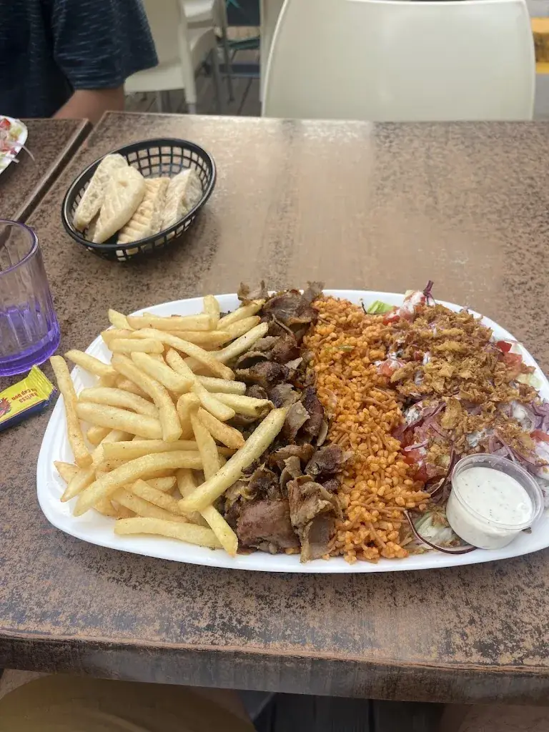 Alex Surette_L’Antalya_Sisteron_review