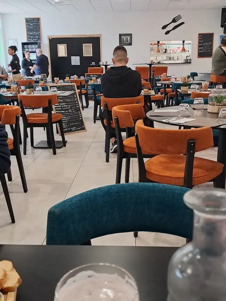 Sophie Jouet_Brasserie le 343_Solliès-Pont_recensione