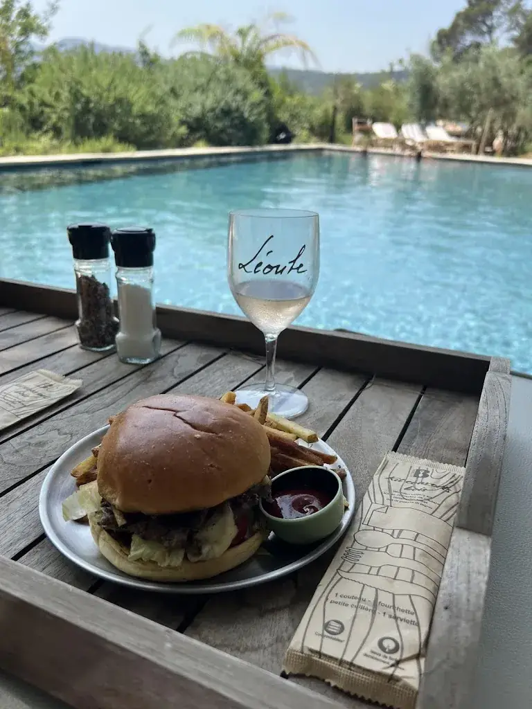 Séverine Vanvelthem_Castel de Fies | Festive Restaurant - Lounge Bar - Events_Solliès-Pont_review