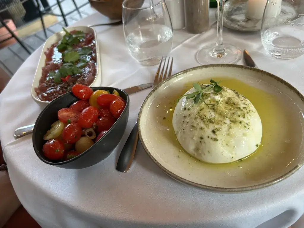 La Petite Maison_Sainte-Maxime_slider_image_3