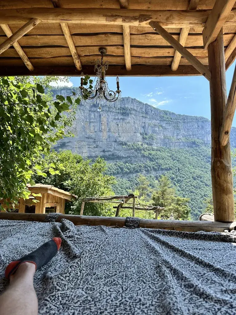 Jan Jirsa_Cabane Café_Choranche_recensione