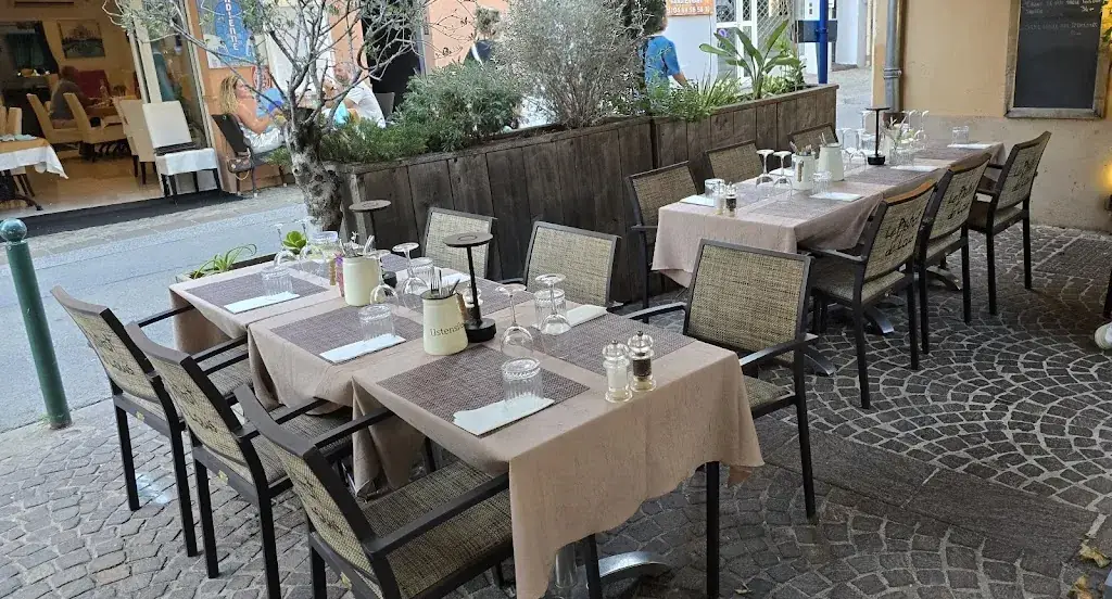 Yoram en Leeja_Le bistrot de Louis_Sainte-Maxime_review