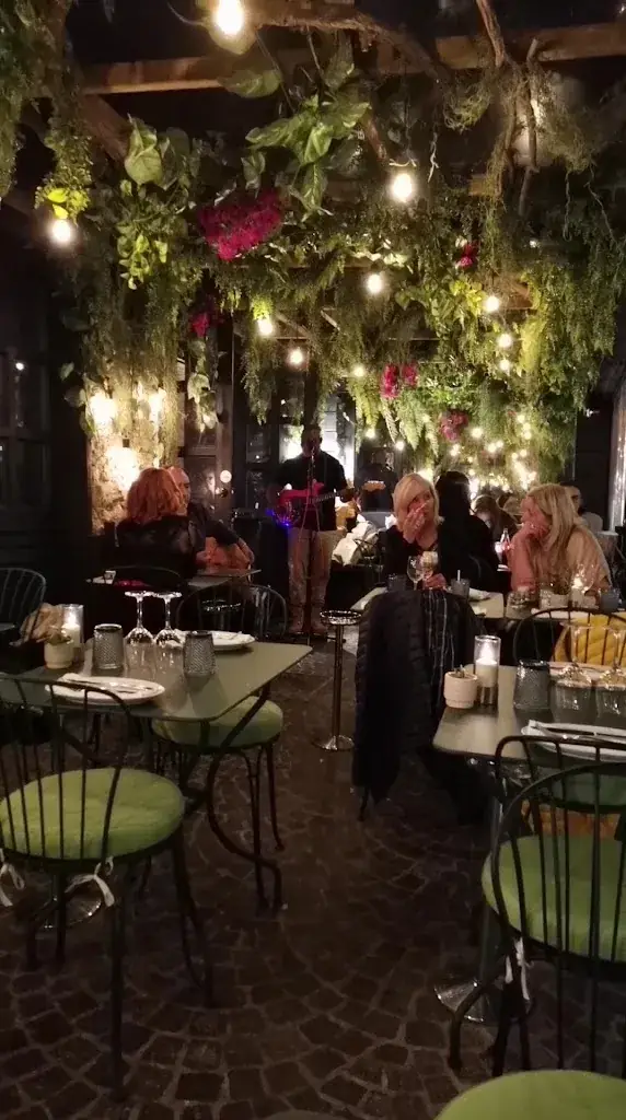 Le bistrot de Louis_Sainte-Maxime_slider_image_2