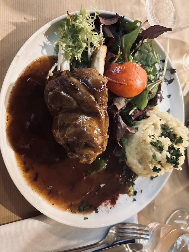 Ghica Alina-Maria_La Crevette_Sainte-Maxime_review