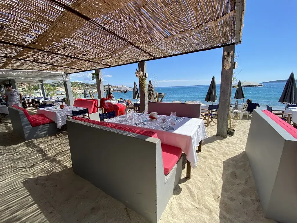 Maxim' Plage_Sainte-Maxime_slider_image_1