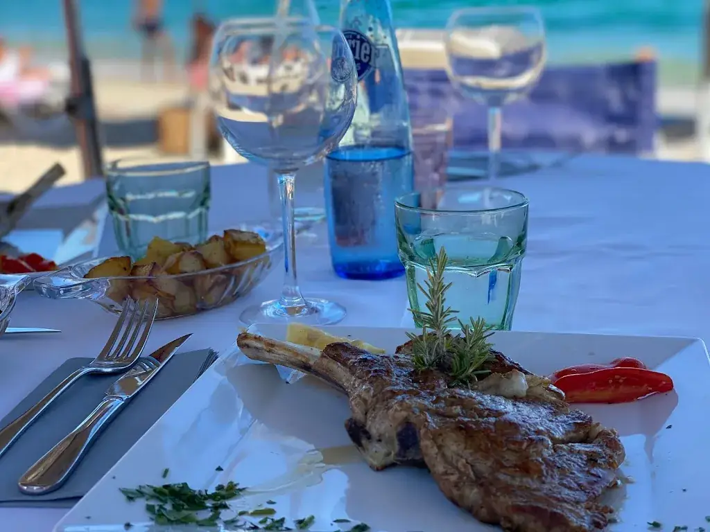 Maxim' Plage_Sainte-Maxime_slider_image_3