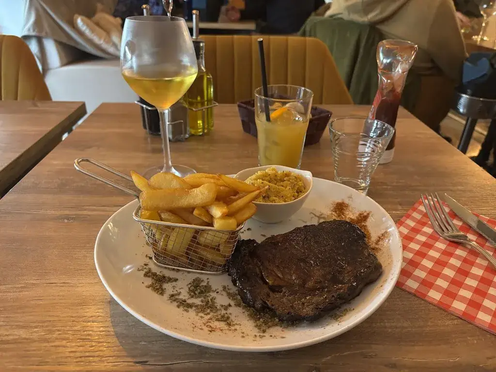 Daniel Kopenetz_Bistrot provencal_Sainte-Maxime_review