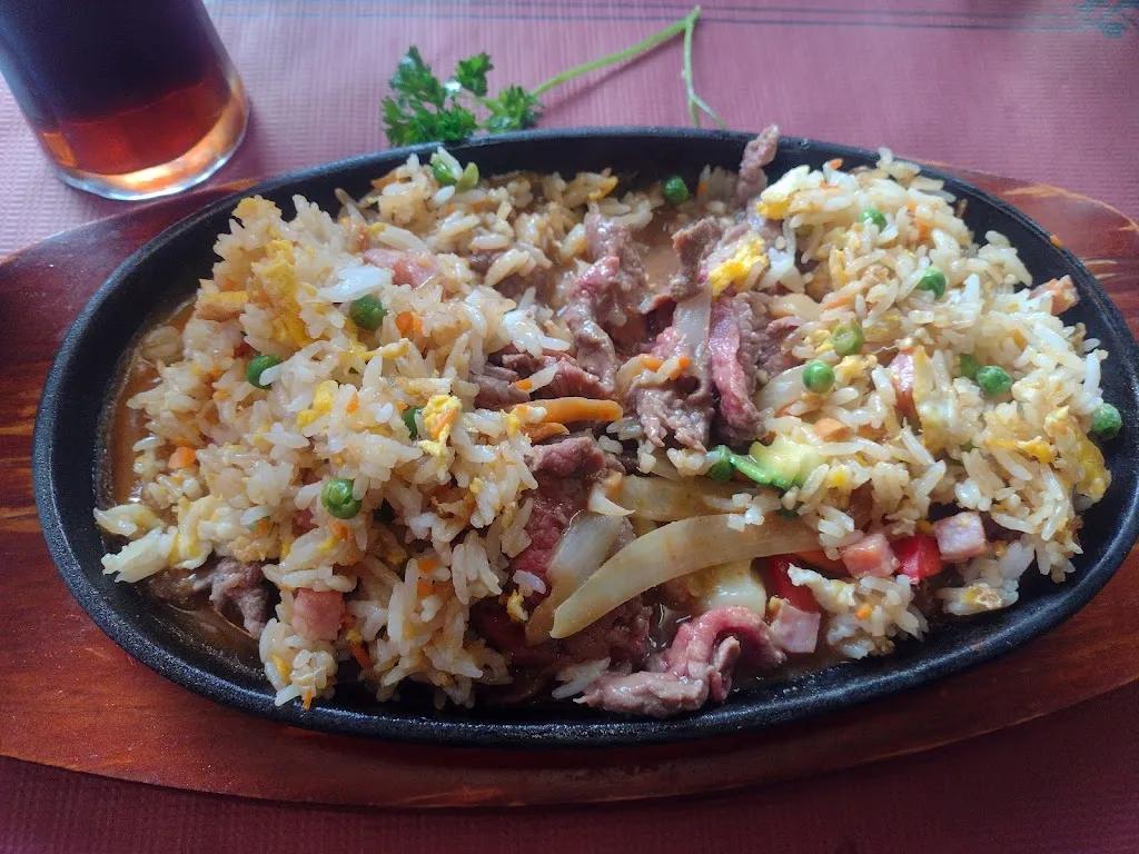 Tom Versmessen_Le Comptoir d'Asie_Sainte-Maxime_recensione