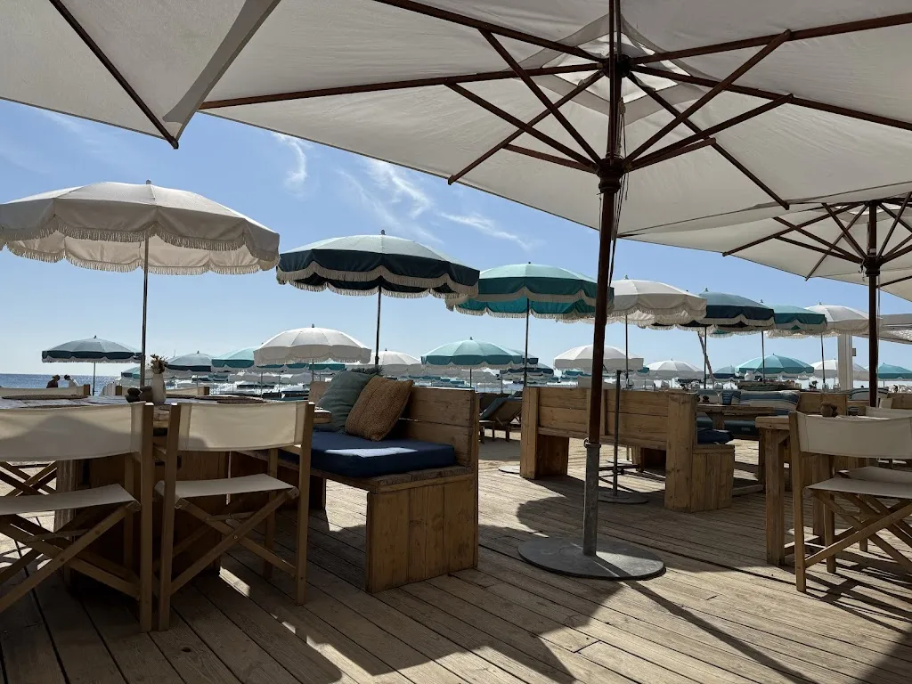 BARCO BEACH_Sainte-Maxime_slider_image_1