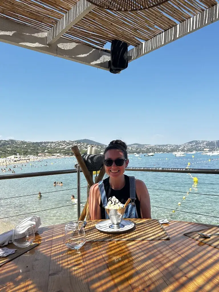 Emma Whitten_Mario Plage_Sainte-Maxime_review