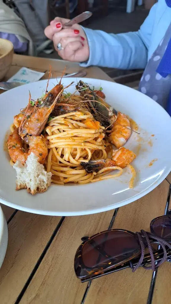 Peter Holdway_Le WYC_Sainte-Maxime_review