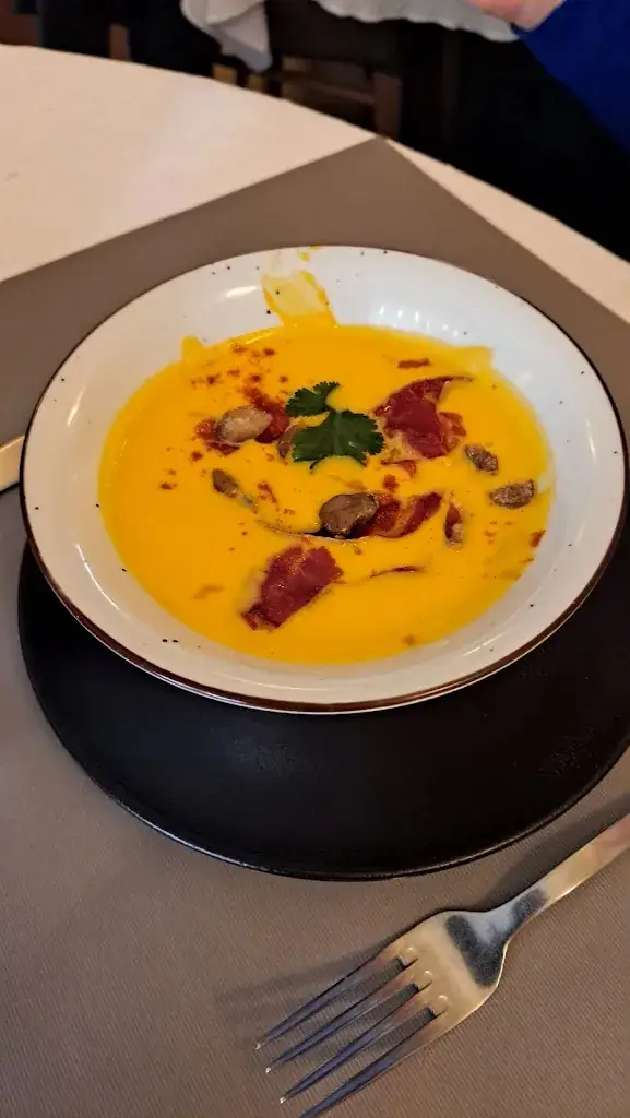 Peter Holdway_La table du marche chez fred_Sainte-Maxime_review