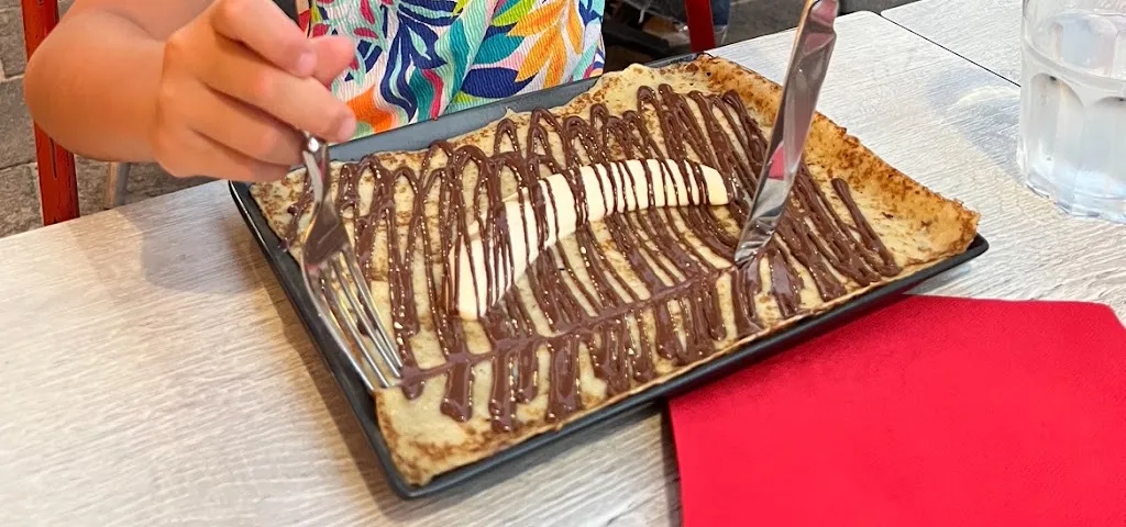 Stephanie Wei_Crêperie La Grange_Sainte-Maxime_review