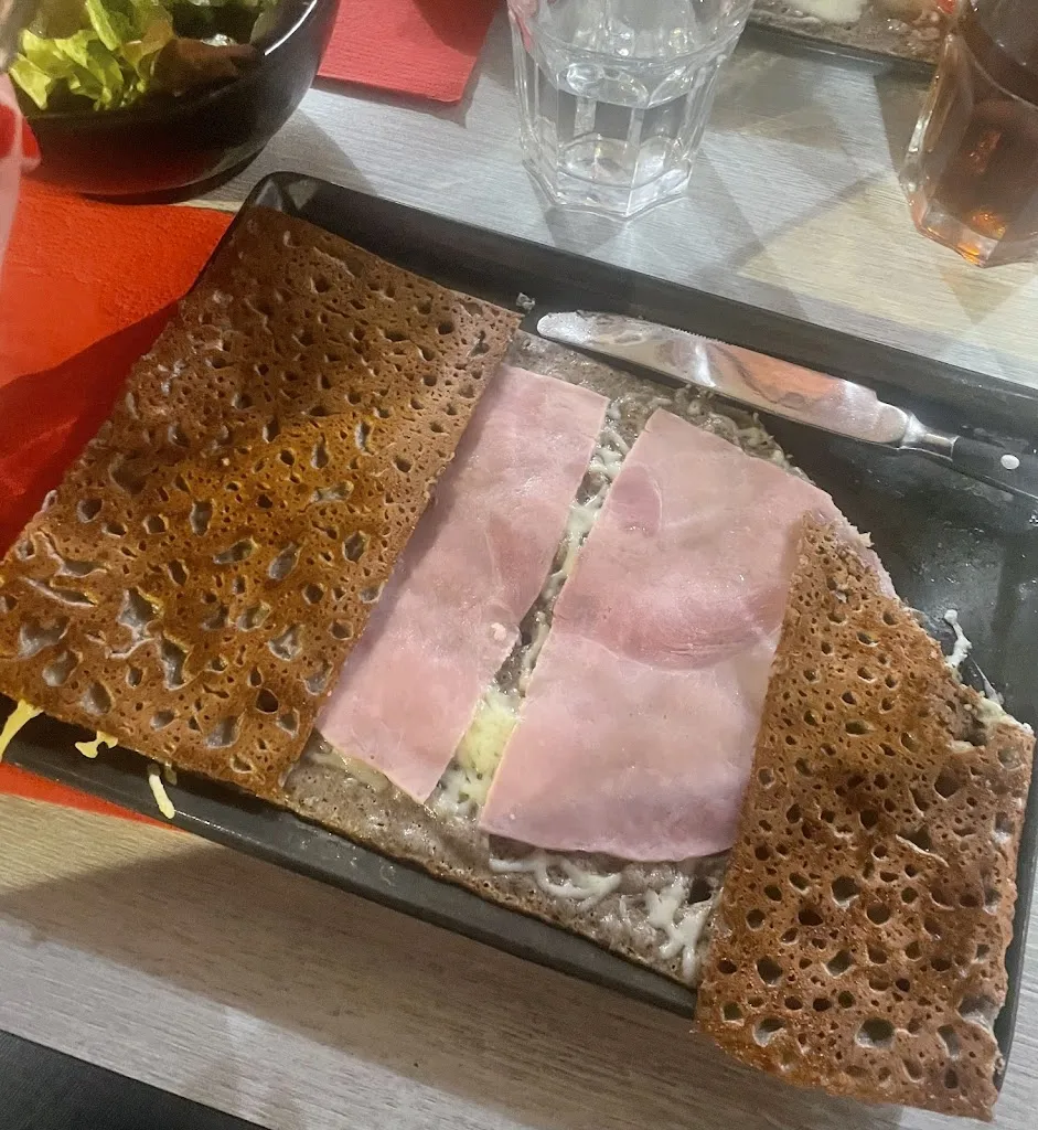 Manon Pechoin_Crêperie La Grange_Sainte-Maxime_review