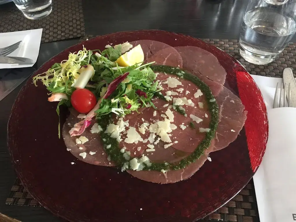 Ly Vuong_Nino_Sainte-Maxime_review