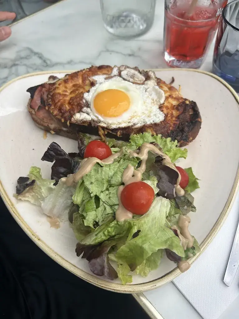 Café Maxime_Sainte-Maxime_slider_image_3