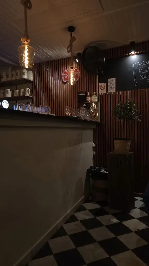 Håkan Heed_Trattoria Mamma Mia_Sainte-Maxime_recensione