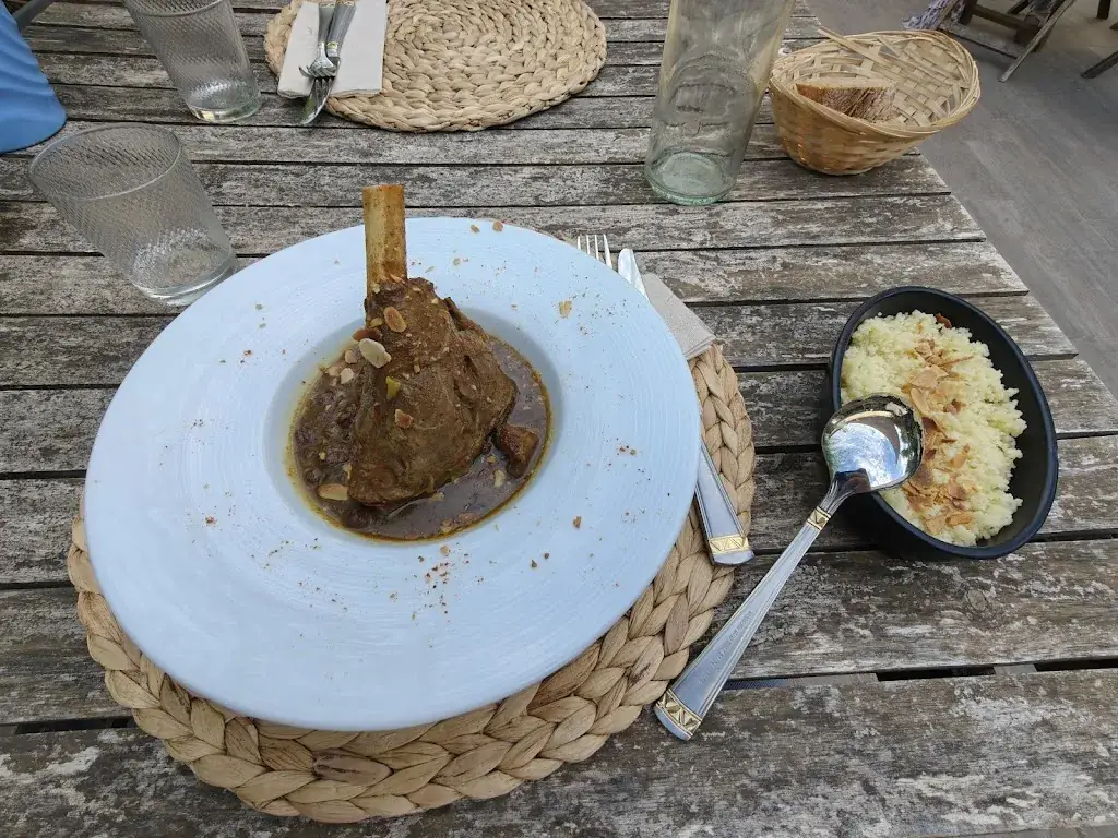 Quentin Acquart_Nomadia_Sainte-Maxime_review