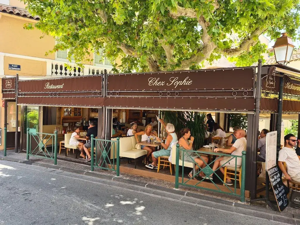 Beat A. Schwendimann_Chez Sophie_Sainte-Maxime_review