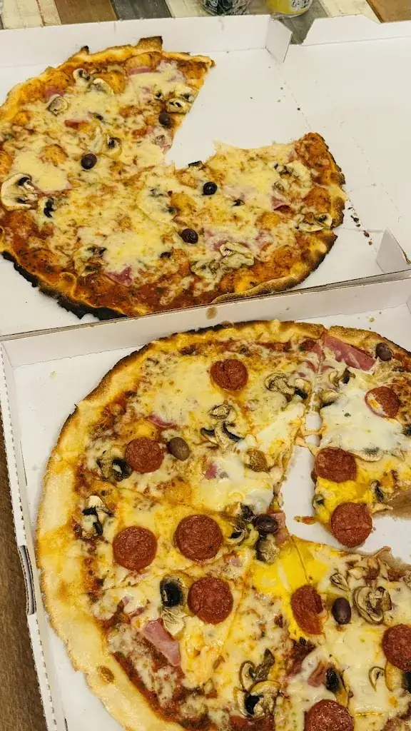 Menu_Pizzas Manon_Sainte-Maxime_image_4