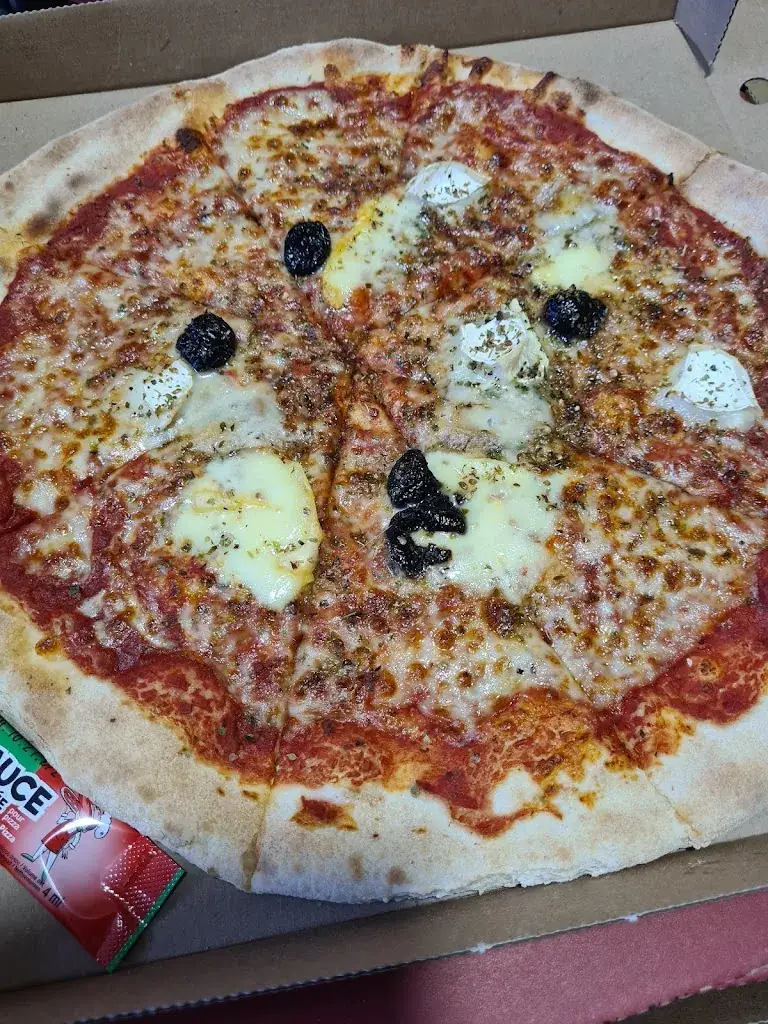 candice reymond_pizzeria la Petite Napoli_Portes-lès-Valence_review