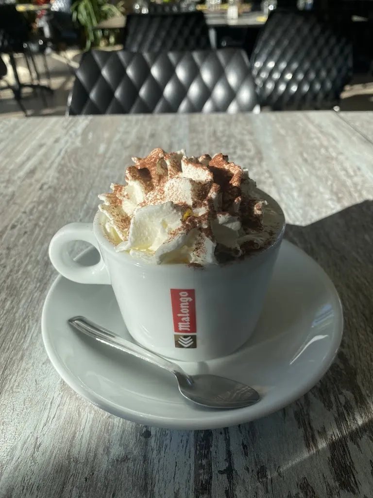 Justin Xiao_La Famiglia_Tanneron_review