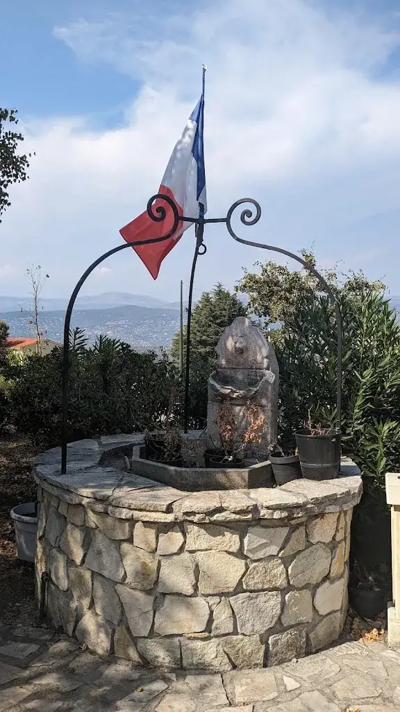 Stephen Williamson_Chez Mimile - Restaurant Pizzeria_Tanneron_review