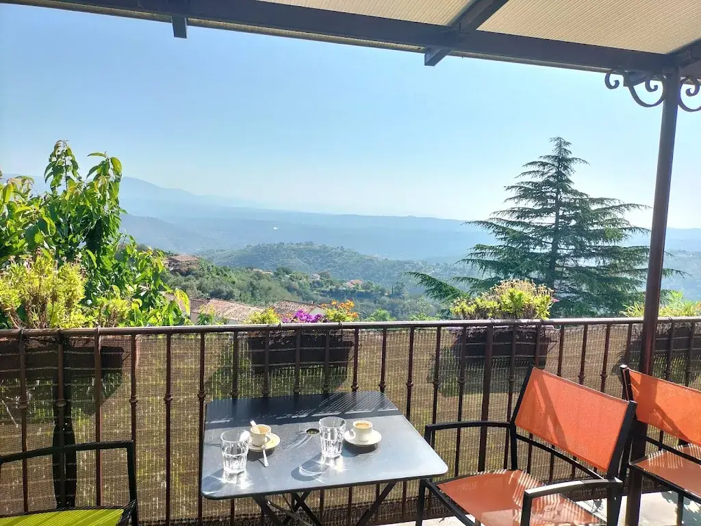 Café Restaurant des Voyageurs restaurant in Tanneron