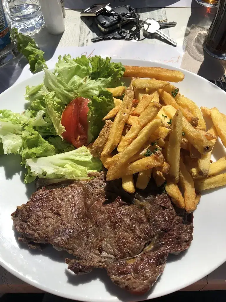 Salles Morgane_Bar de la Tour_Taradeau_avis