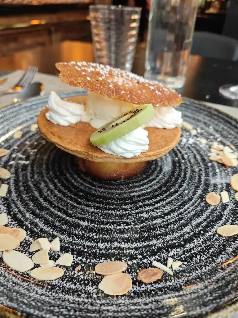 Le Dz Restaurant - Lounge Bar_Tallard_slider_image_2